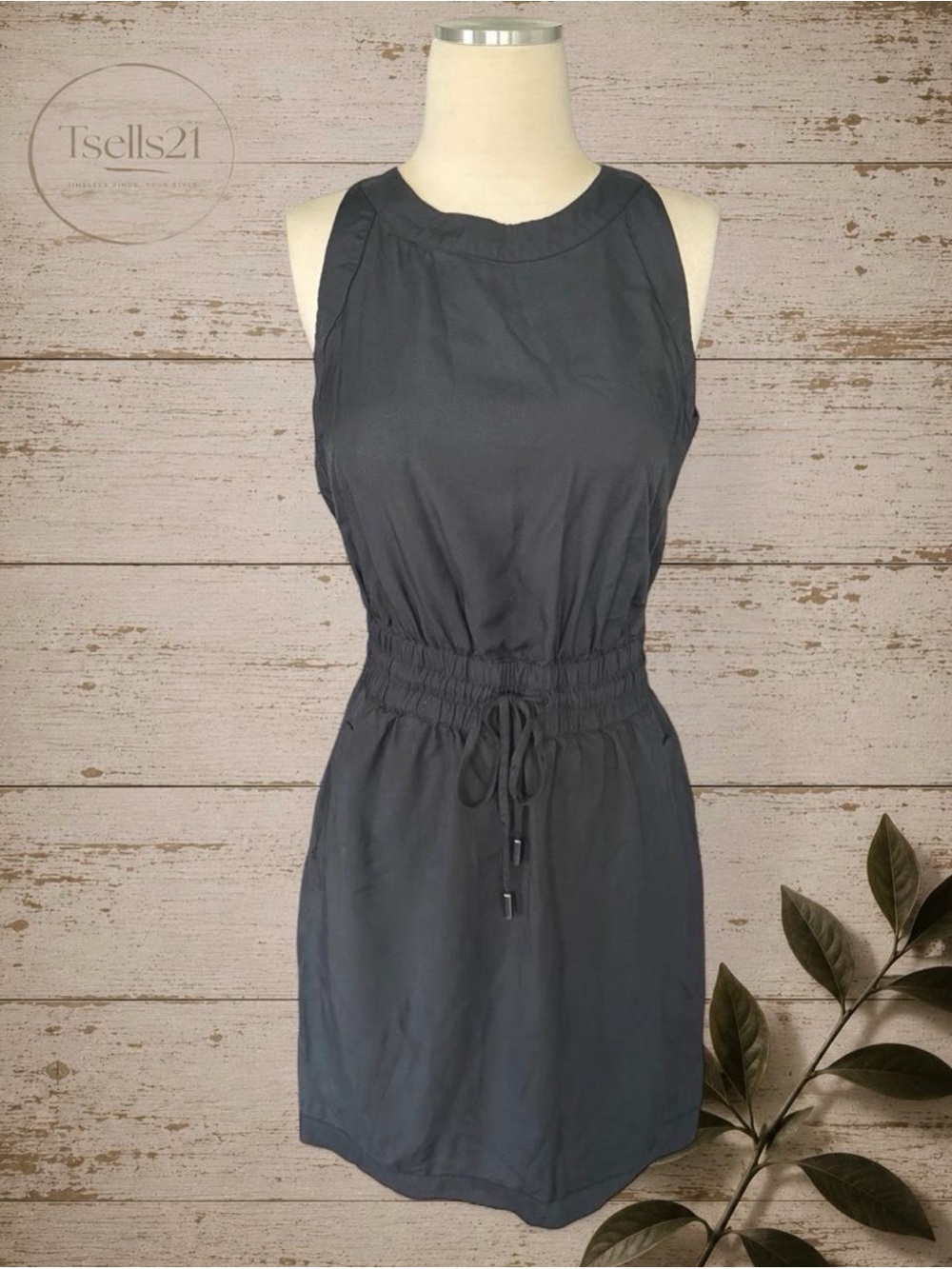 Banana Republic Black Sleeveless Mini Dress W/ Pockets - Size 4